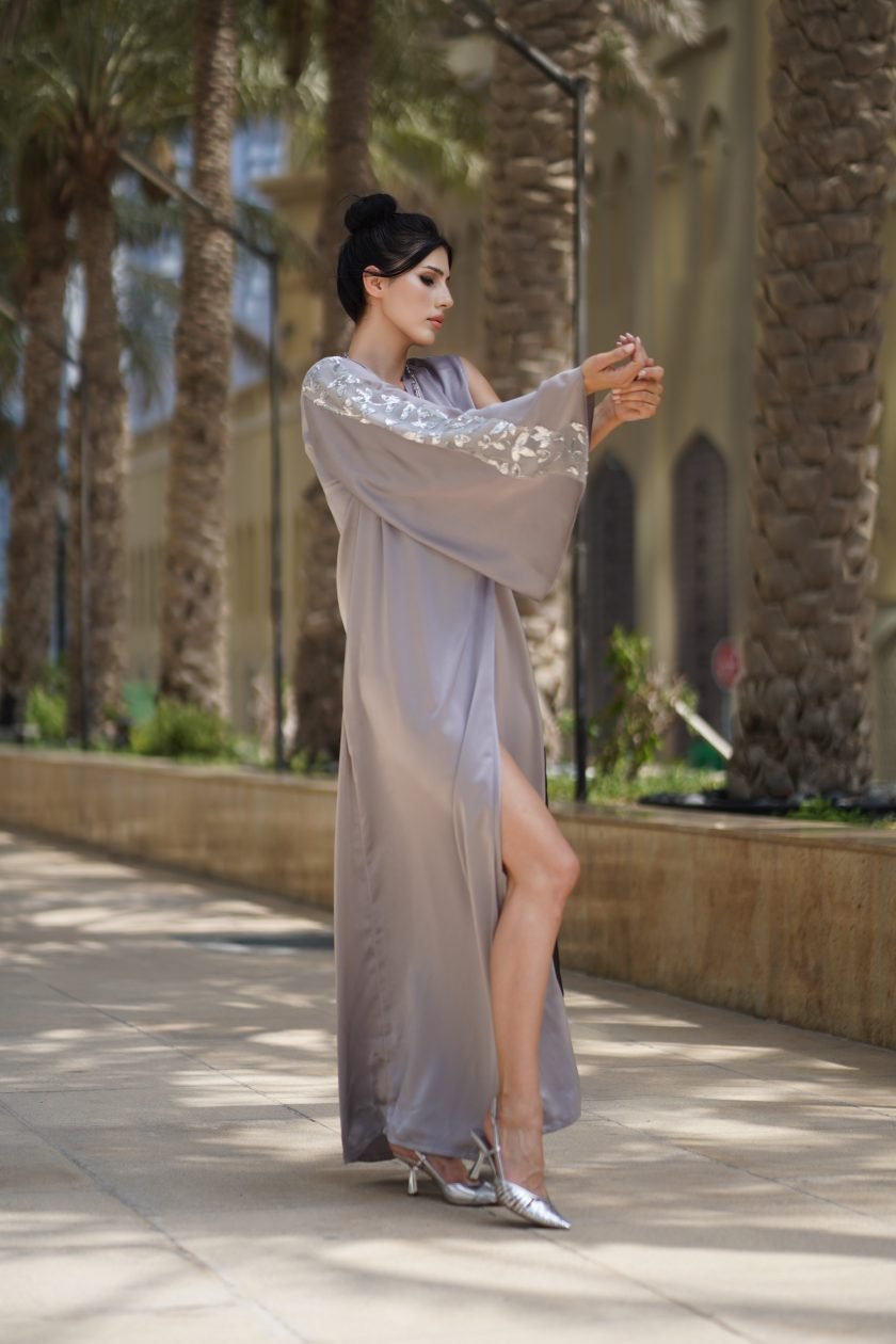 Chic Silver/Silk Dress - Figura 8