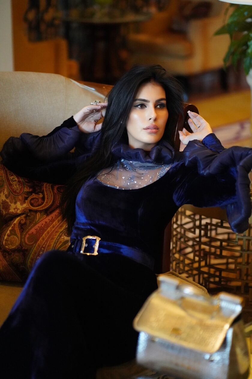 Blue Swan/ Velvet Dress - Figura 10
