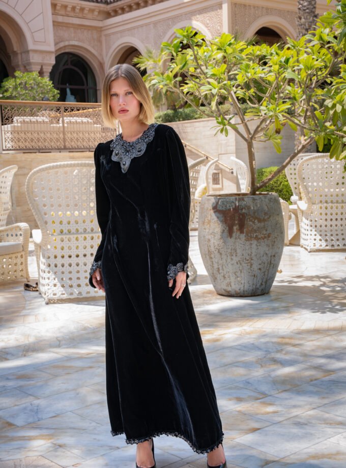 Velvet Éclat Dress
